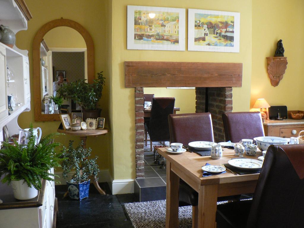 16 Franklin Bijou Boutique Bed & Breakfast Harrogate Exterior photo